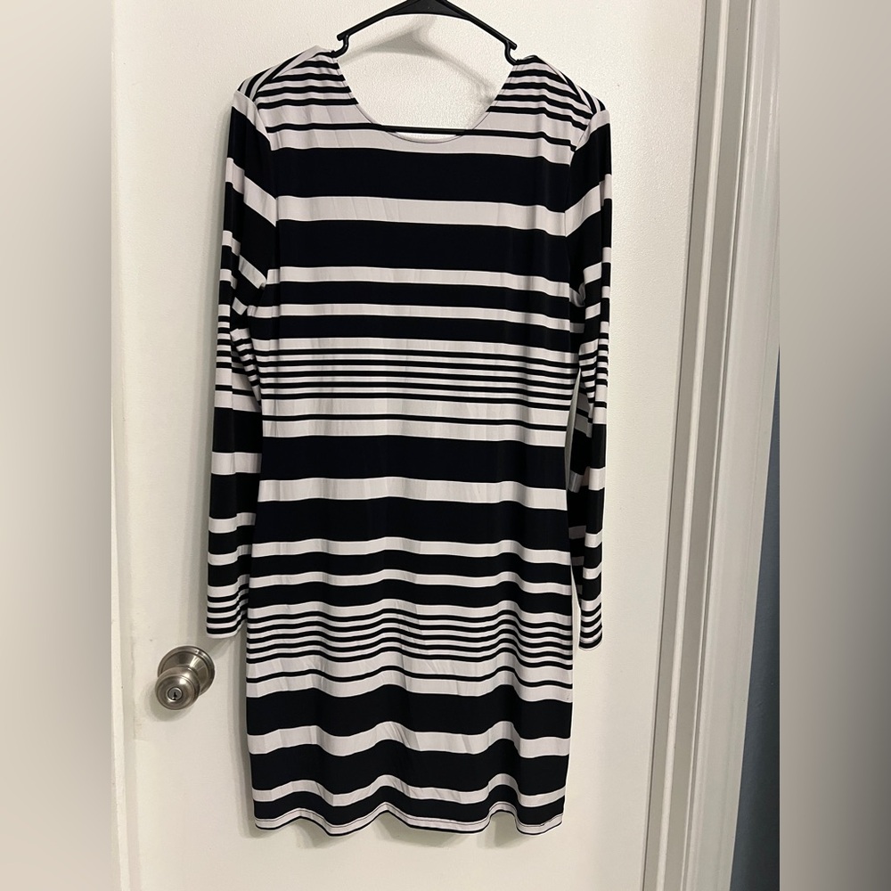 🌸4/$25 Jennifer Lopez Stripe Dress